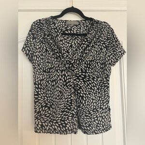 Liz Claiborne patterned short sleeve v neck blouse top, medium